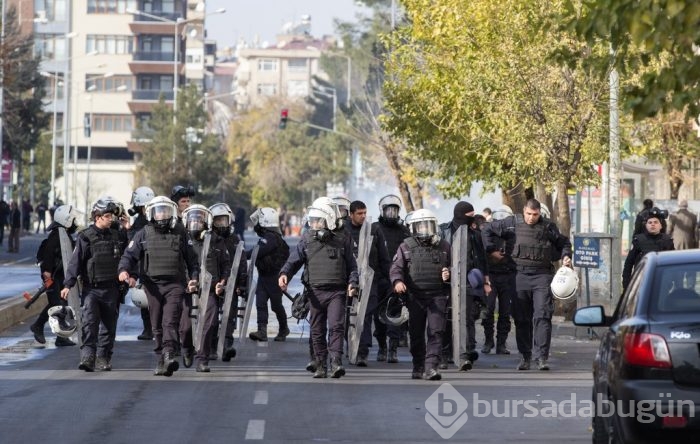 Diyarbakır'da eylem çağrısı sokakları savaş alanına çevirdi!