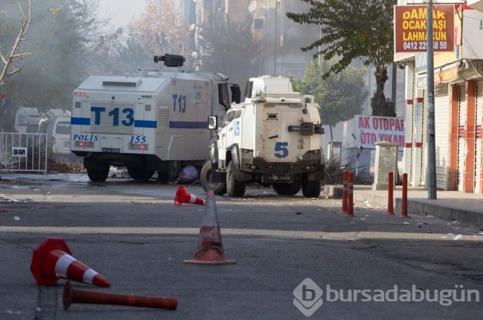 Diyarbakır'da eylem çağrısı sokakları savaş alanına çevirdi!