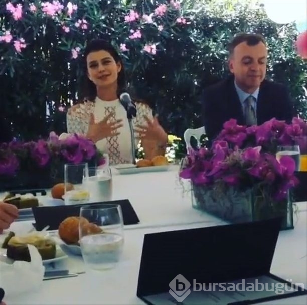 Beren Saat yüzüğünü neden çıkardı?