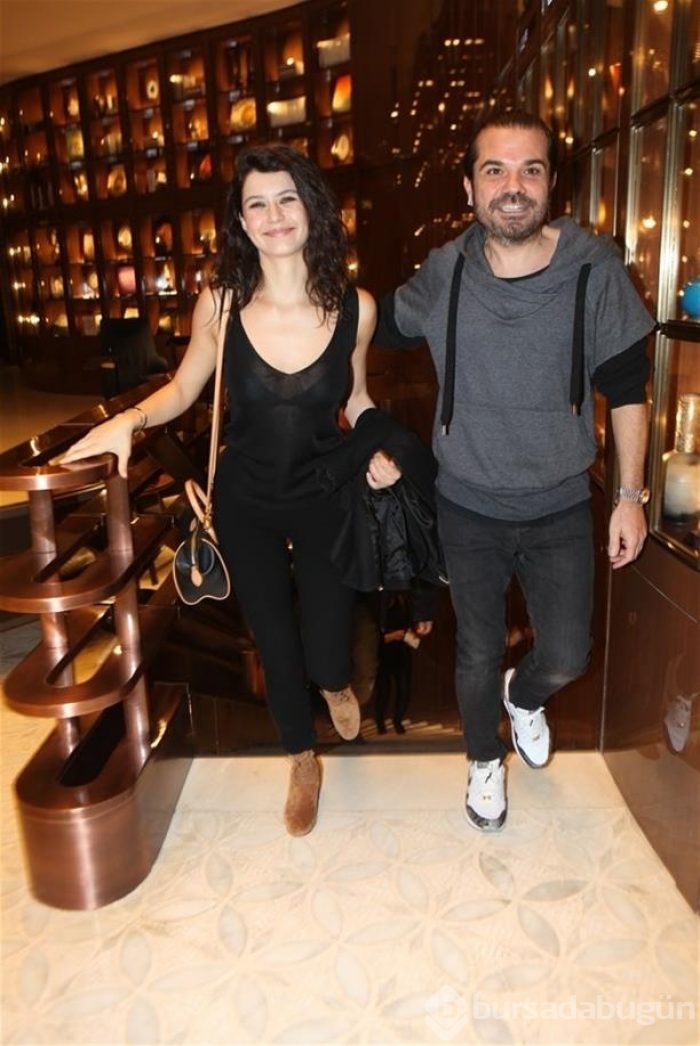 Beren Saat yüzüğünü neden çıkardı?