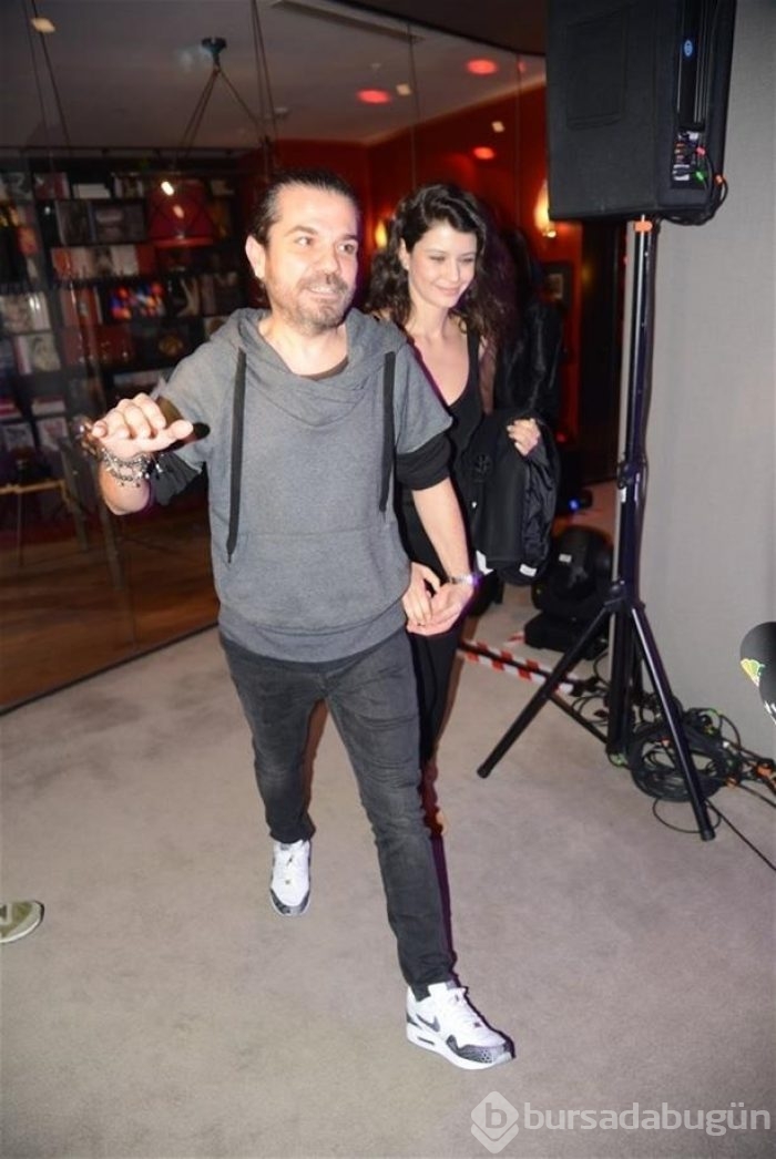 Beren Saat yüzüğünü neden çıkardı?