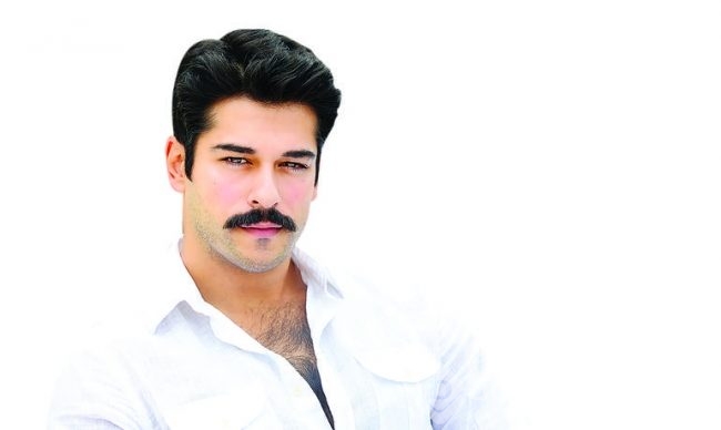 Hayallerdeki ikili Kenan İmirzalıoğlu ile Elçin Sangu