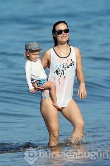Olivia Wilde kocası ve çocuğuyla birlikte tatilde