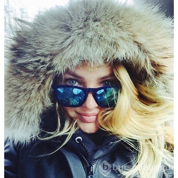 Victoria's Secret meleği Candice Swanepoel objektif karşısına geçti