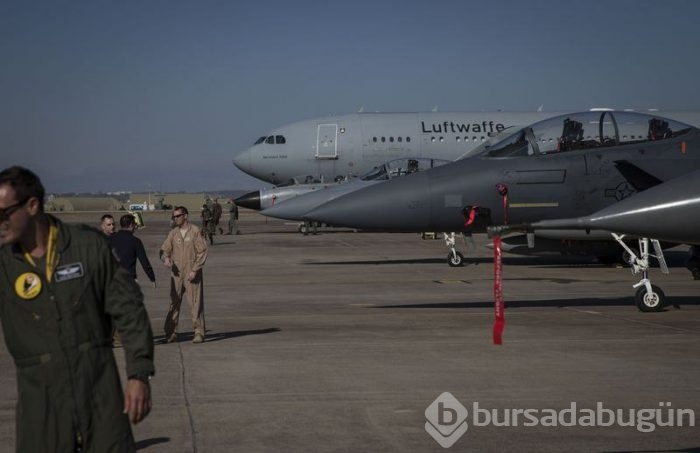 Savaş uçakları incirlikte sahneye çıktı