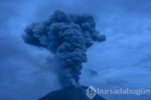Sinabung Yanardağı uyandı