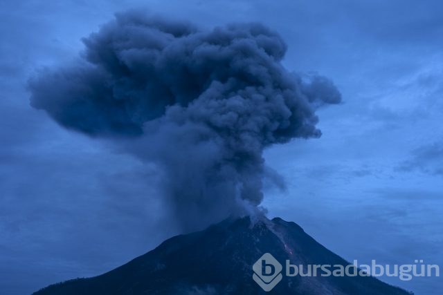 Sinabung Yanardağı uyandı