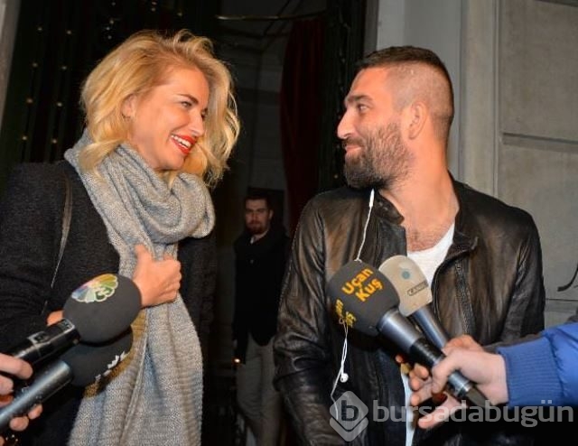 Arda Turan, Burcu Esmersoy'u Instagram'dan sildi