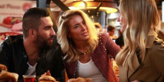 Arda Turan, Burcu Esmersoy'u Instagram'dan sildi