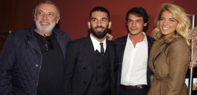 Arda Turan, Burcu Esmersoy'u Instagram'dan sildi