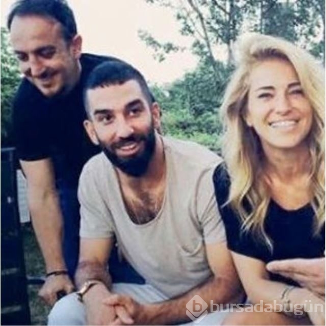 Arda Turan, Burcu Esmersoy'u Instagram'dan sildi