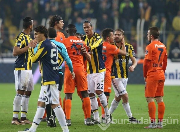 Çıldırdı! Zorla kart görmek istiyorsun galiba!
