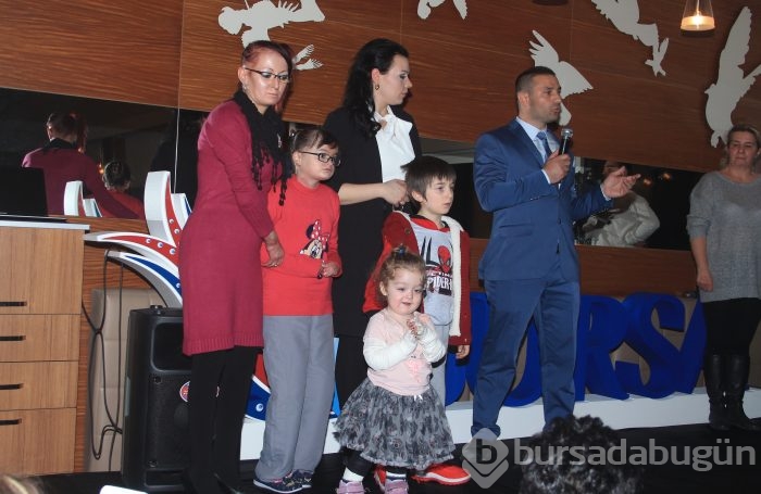 Kelebek hastası Çocuklar için podyuma çıktılar...