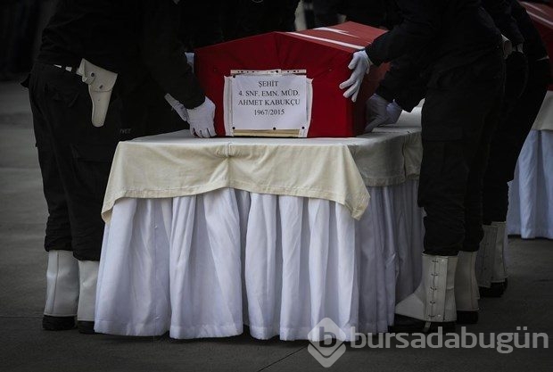 Şehit olan polisler için tören