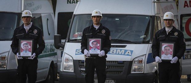 Şehit olan polisler için tören