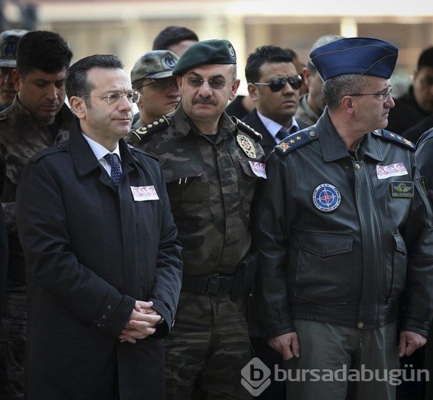Şehit olan polisler için tören