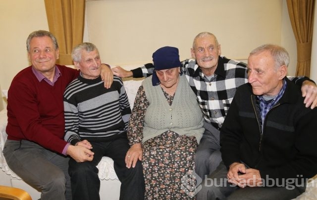 Sürgün edilen aile yıllar sonra bir araya geldi