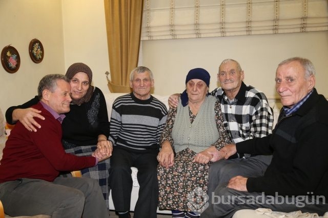 Sürgün edilen aile yıllar sonra bir araya geldi