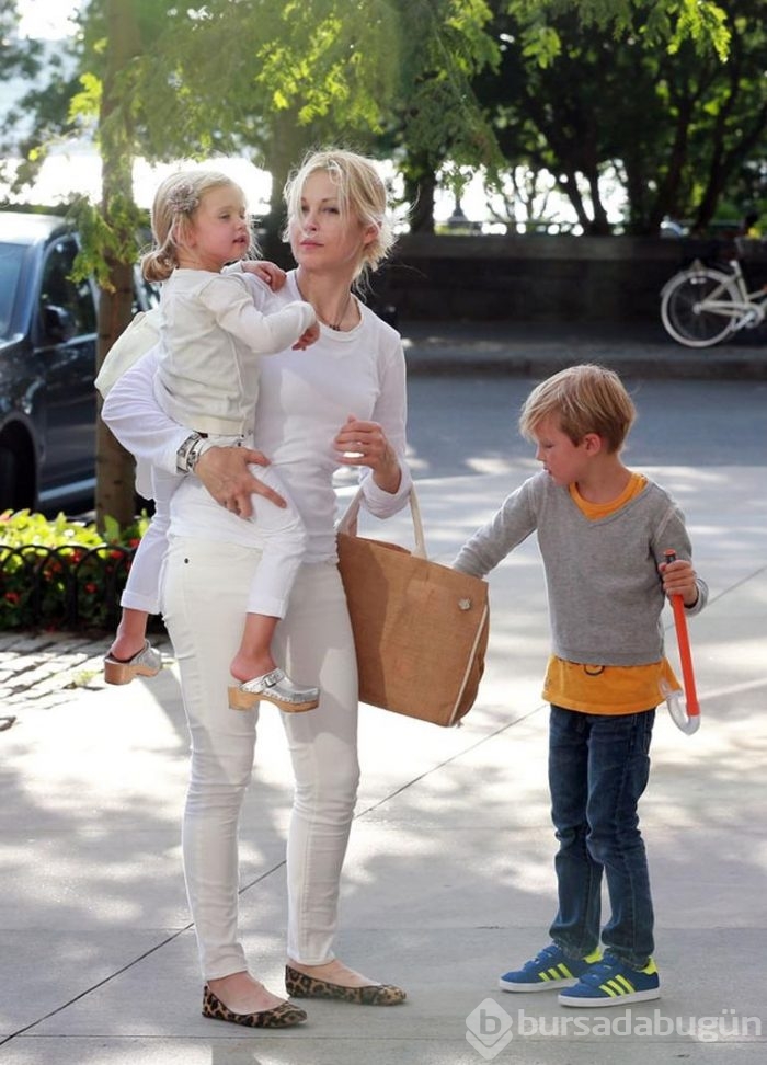 Kelly Rutherford çocuklarının velayetini kaybetti