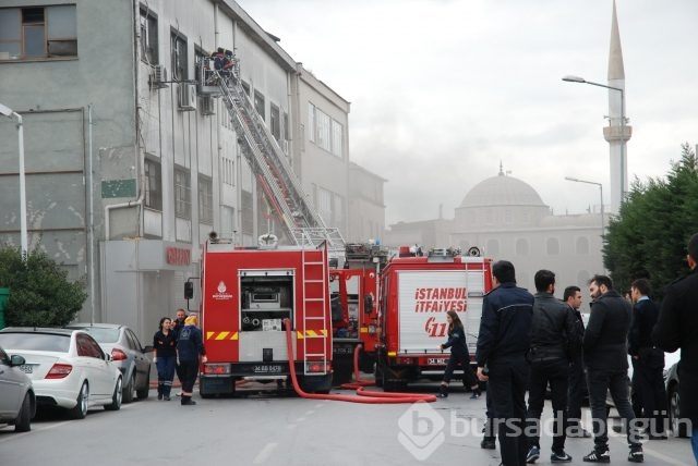 Kozmetik fabrikasında yangın