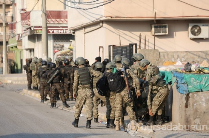 Cizre ve Silopi'de süren operasyonlar böyle görüntülendi!	