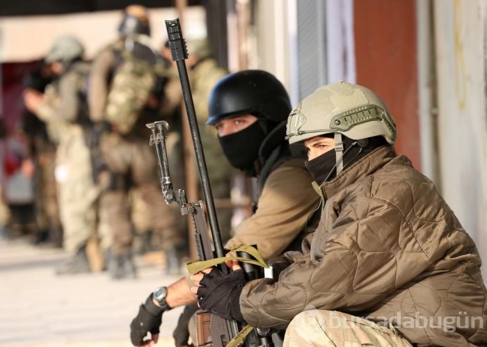 Cizre ve Silopi'de süren operasyonlar böyle görüntülendi!	