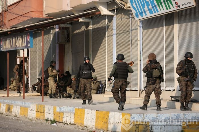 Cizre ve Silopi'de süren operasyonlar böyle görüntülendi!	