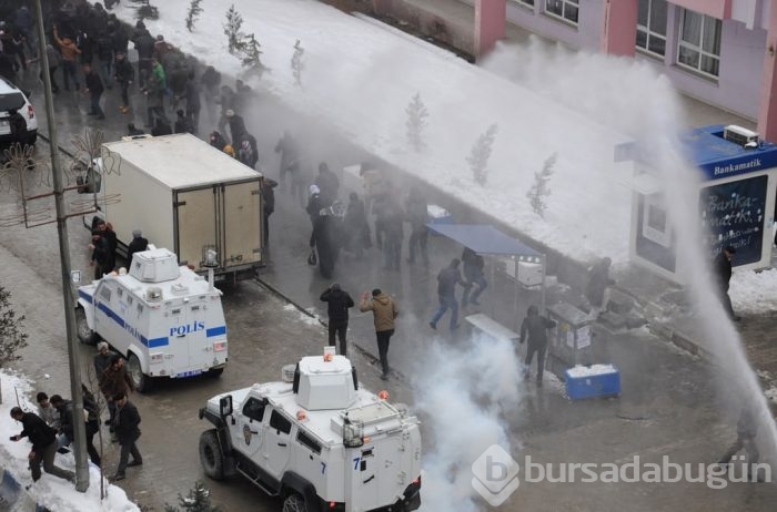 Hakkari'de izinsiz gösteriye müdahale edildi!	
