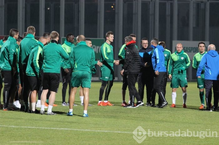 Hamzaoğlu, Bursaspor ile ilk antrenmana çıktı 