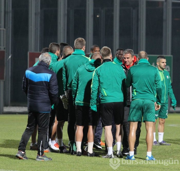 Hamzaoğlu, Bursaspor ile ilk antrenmana çıktı 