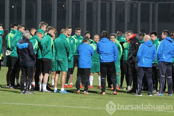 Hamzaoğlu, Bursaspor ile ilk antrenmana çıktı 
