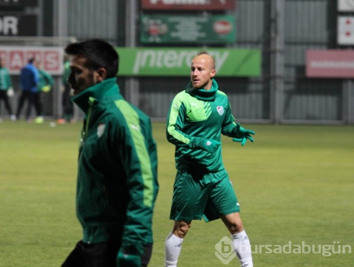Hamzaoğlu, Bursaspor ile ilk antrenmana çıktı 
