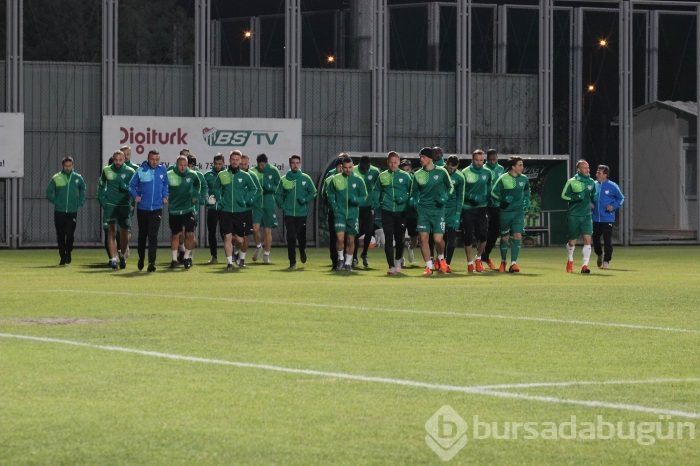 Hamzaoğlu, Bursaspor ile ilk antrenmana çıktı 