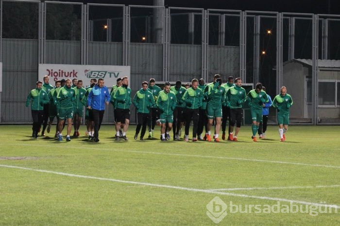 Hamzaoğlu, Bursaspor ile ilk antrenmana çıktı 