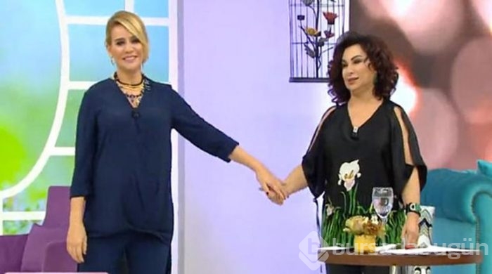 Esra Erol para basıyor!