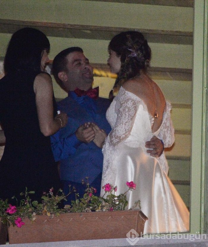 Ceyda Düvenci ve Bülent Şakrak evlendi
