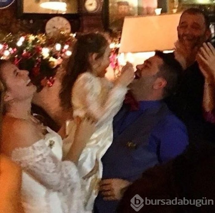 Ceyda Düvenci ve Bülent Şakrak evlendi