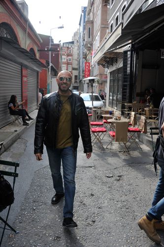 Demir Demirkan baba oluyor