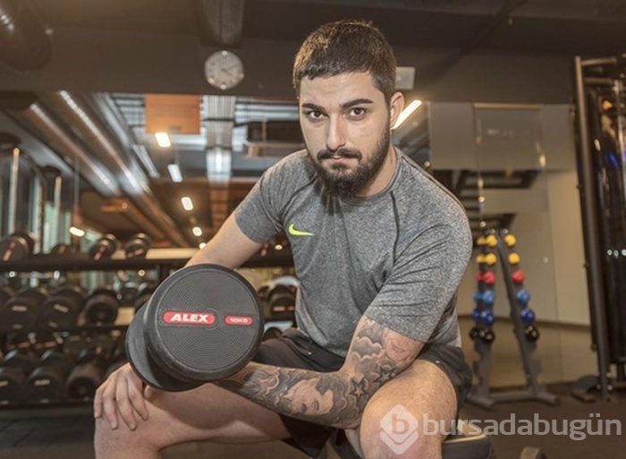 İdo Tatlıses: ''100 lirayla bir ay geçinmek zorunda kaldığımı bilirim''