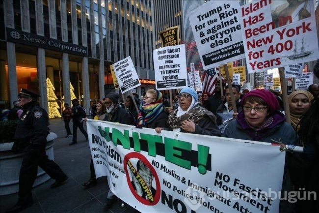 Cumhuriyetçi aday Trump New York'ta protesto edildi