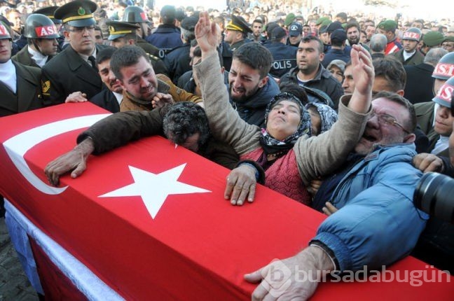 Manisa'da şehit Erdoğan Kayayı 2 bin kişi uğurladı