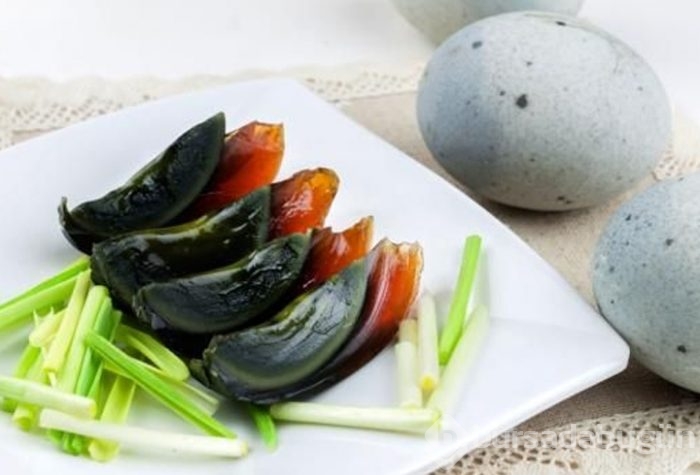Çinlilerin özel yemeği: Asırlık yumurta