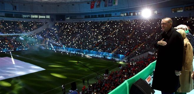 Bursa Büyükşehir Stadyumu hizmete açıldı	