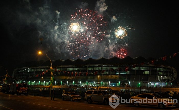 Bursa Büyükşehir Stadyumu hizmete açıldı	