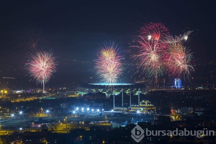 Bursa Büyükşehir Stadyumu hizmete açıldı	
