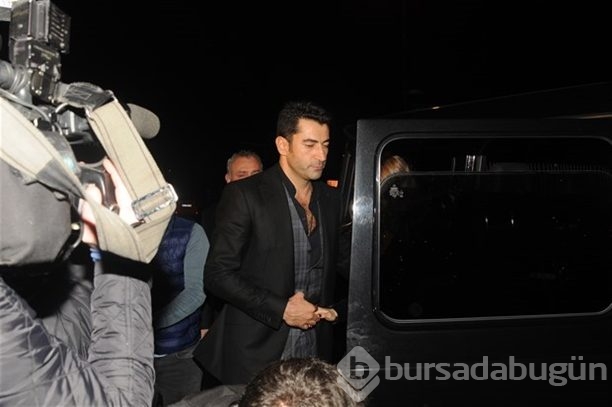 Kenan İmirzalıoğlu ile Sinem Kobal polis çevirmesine takıldı!