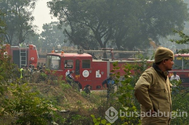 Hindistan'da uçak duvara çakıldı: 10 ölü