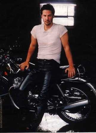 Hollywood yıldızı Keanu Reeves'ın sıradışı hayatı