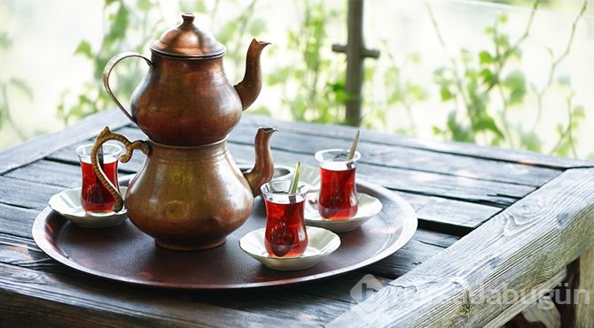 Doğal yöntemle çaydanlıkları böyle temizleyin
