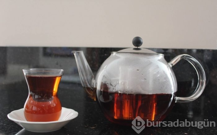 Doğal yöntemle çaydanlıkları böyle temizleyin